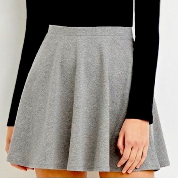 Forever 21 Dresses & Skirts - 🌸(3/$20) gray circle skater skirt
